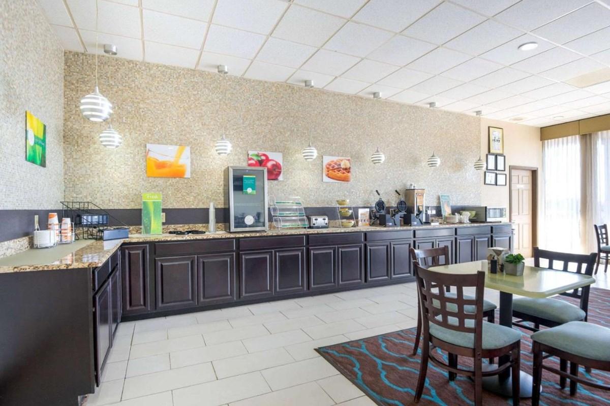 La Quinta By Wyndham Sweetwater East Hotel Exterior photo